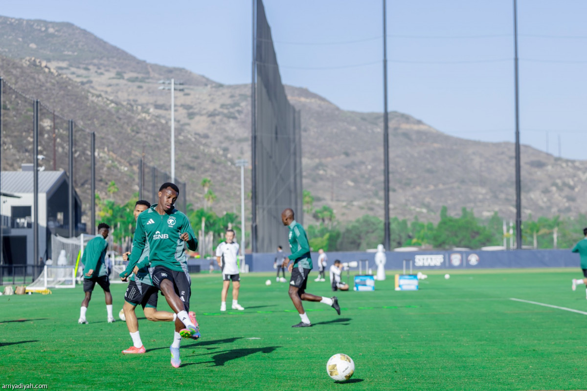 الأخضر يتأهب