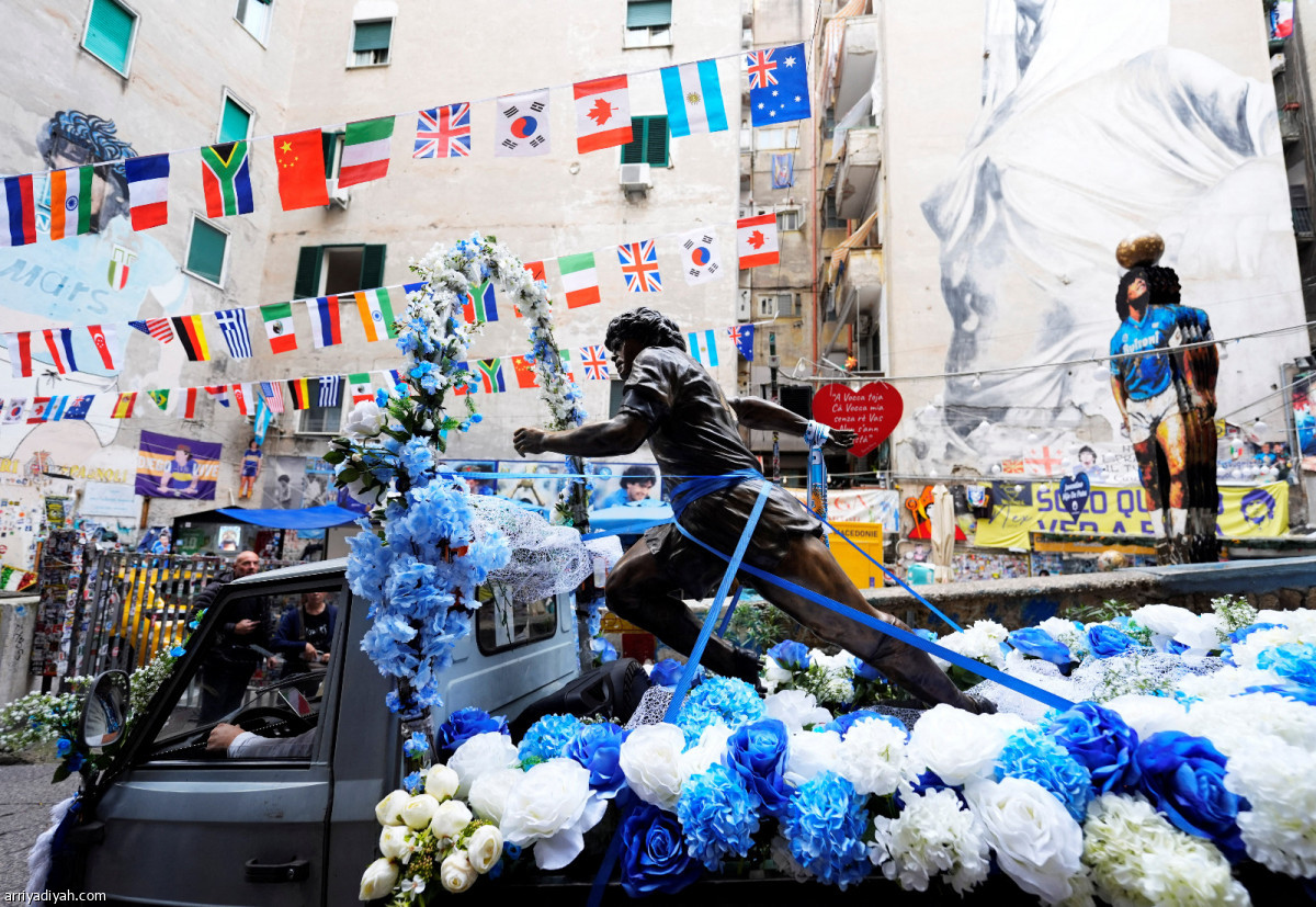 مجسم مارادونا