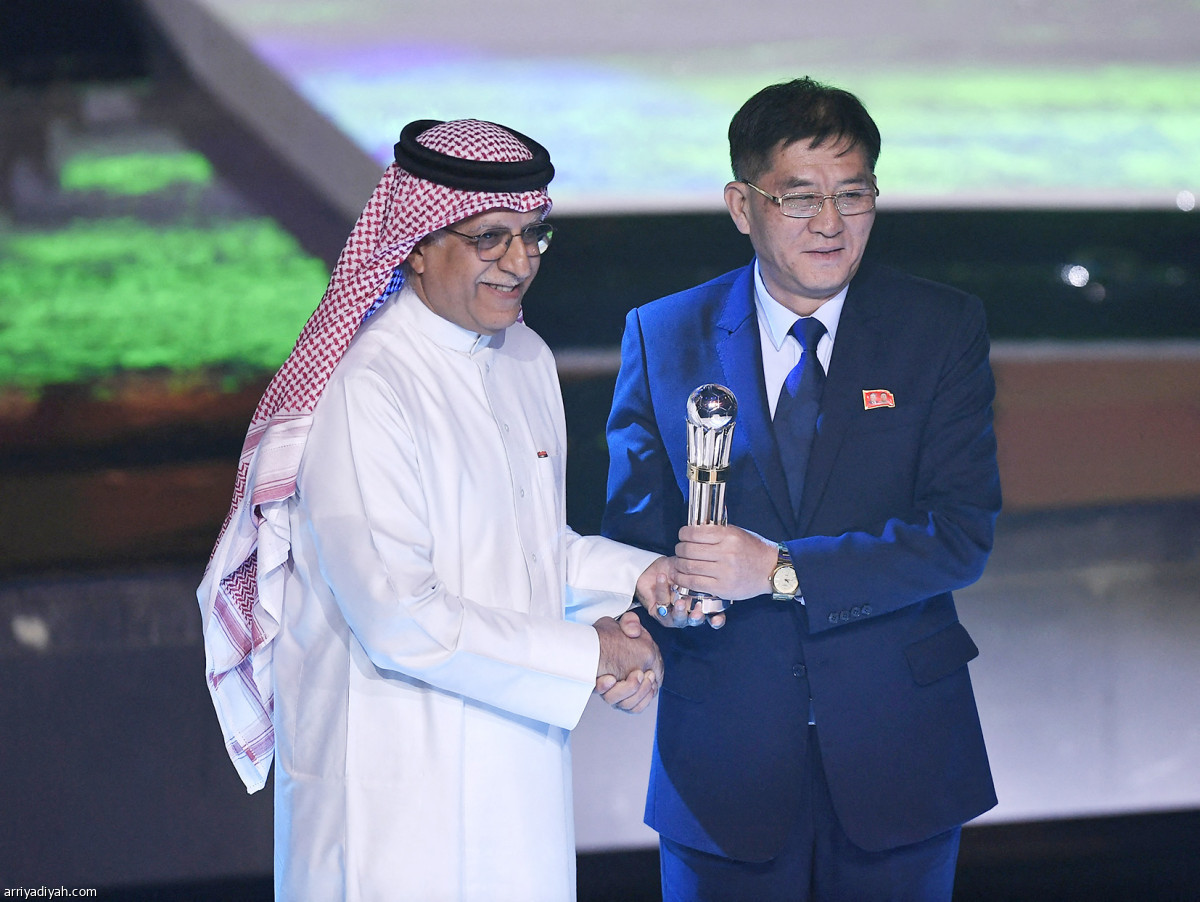 الرياض تزف الفائزين