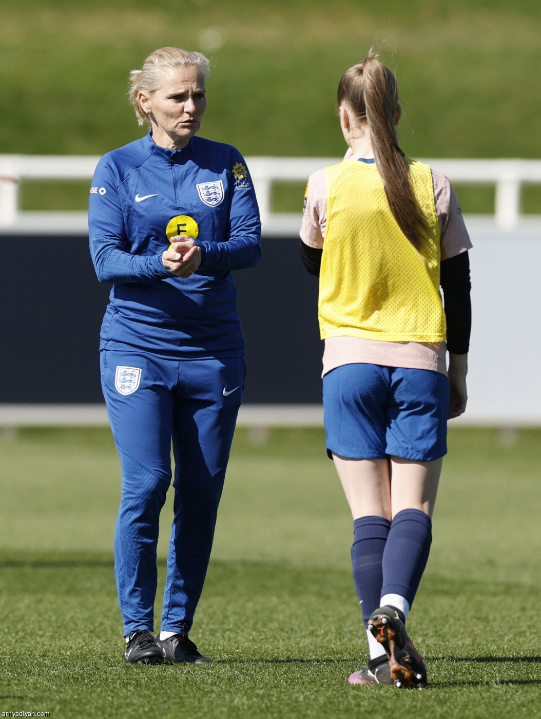 سيدات الإنجليز يتأهبن