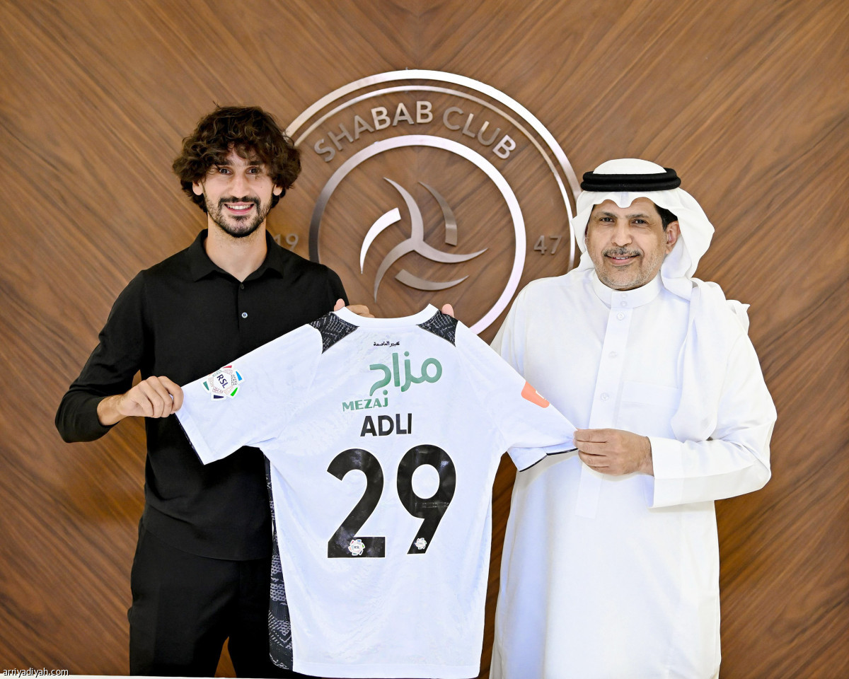 صفقتان شبابيتان