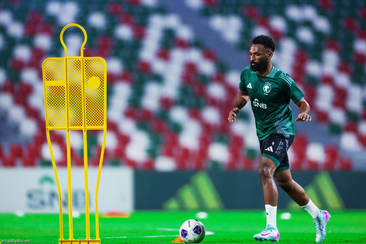 الأخضر ينطلق