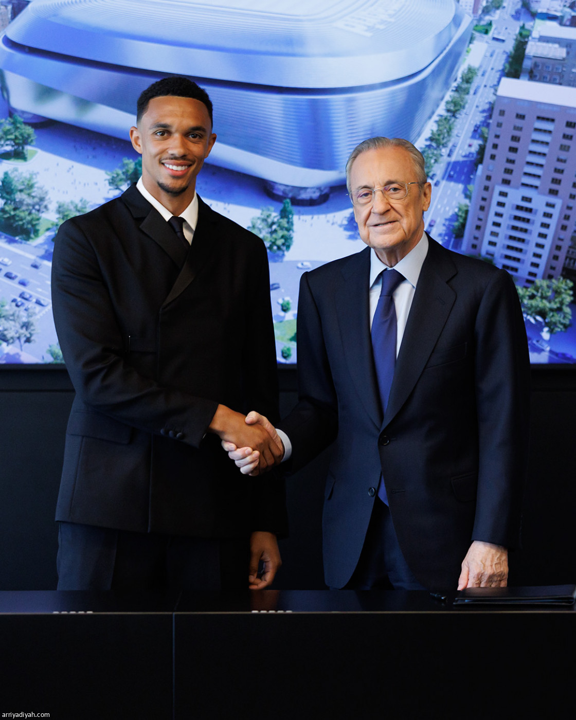 الريال يقدم أرنولد