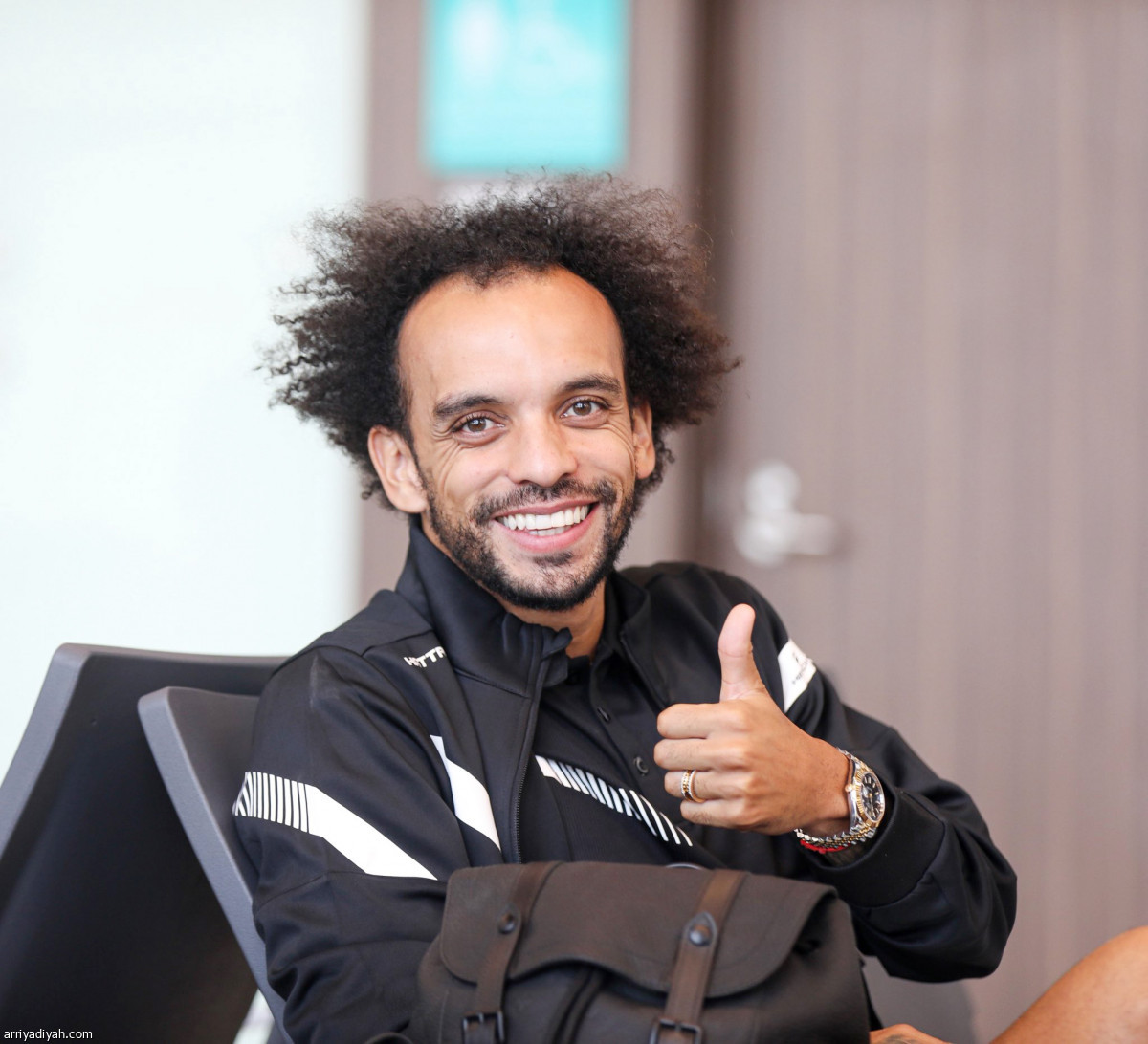 الحزم يغادر