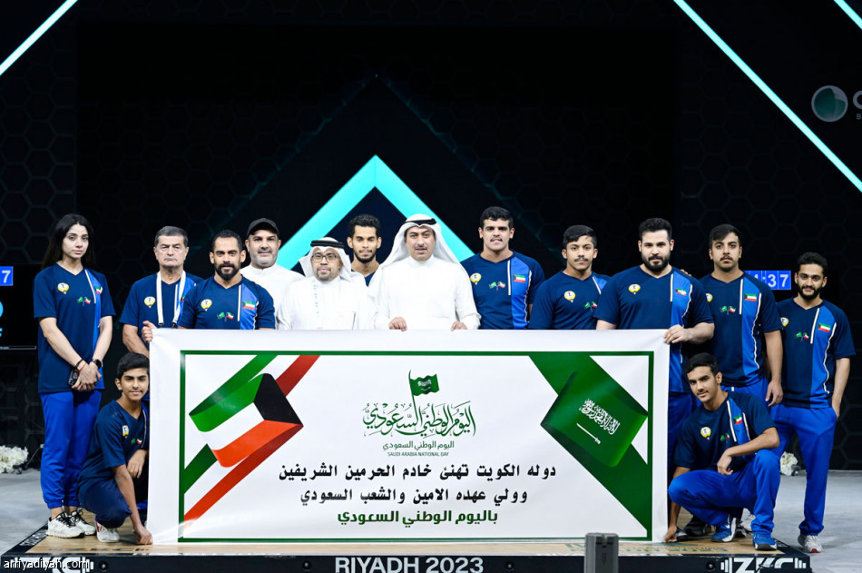 دجوريف 
صانع الفرحة الأوزبكية