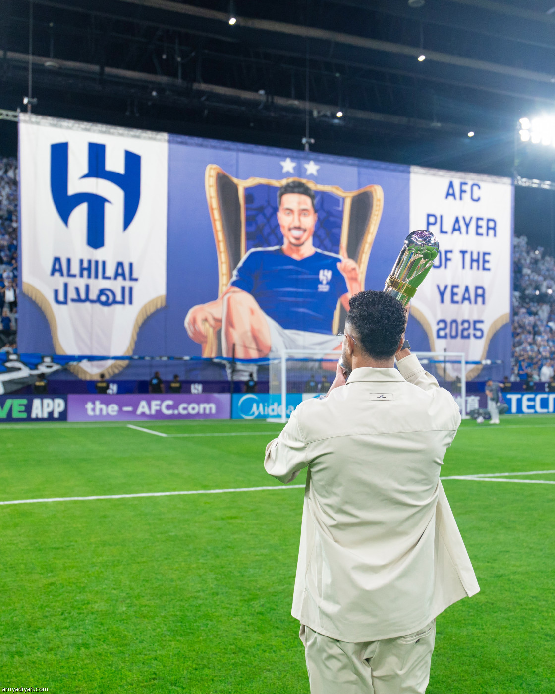 تكريم رجل آسيا