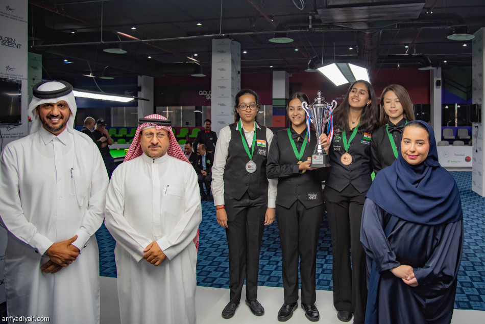 ديفيز وباندن يتوجان بـ«سنوكر العالم»