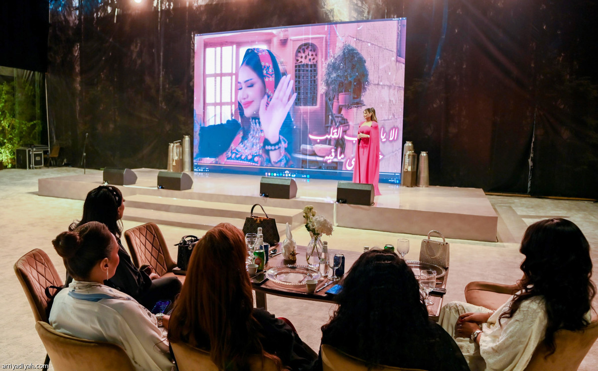 الألبوم الأول