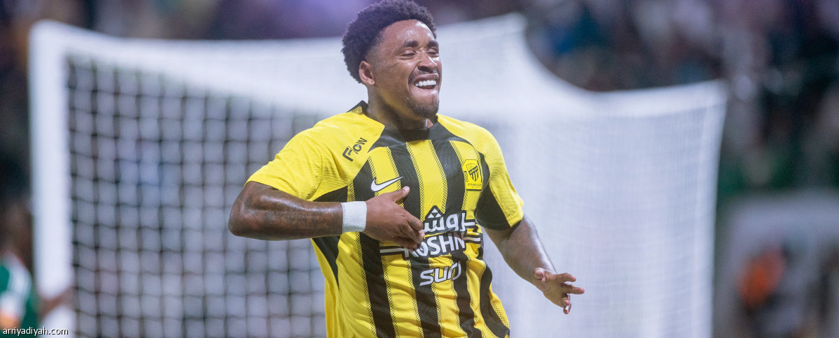 الصدارة مستمرة