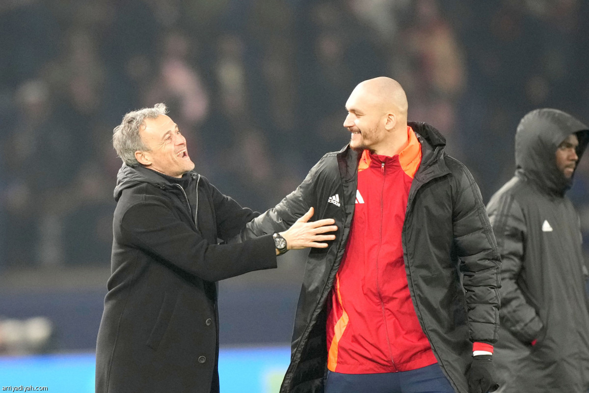 استعراض بسباعية