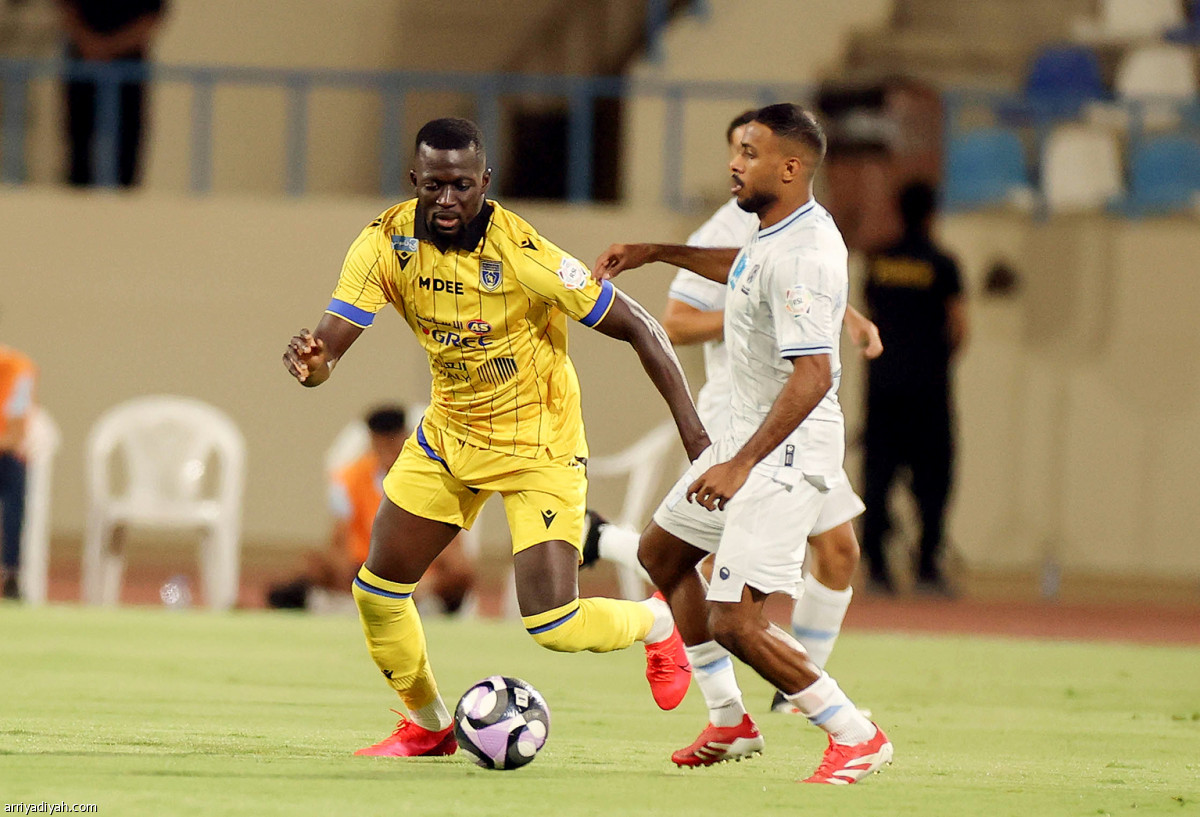 التعاون ينهض