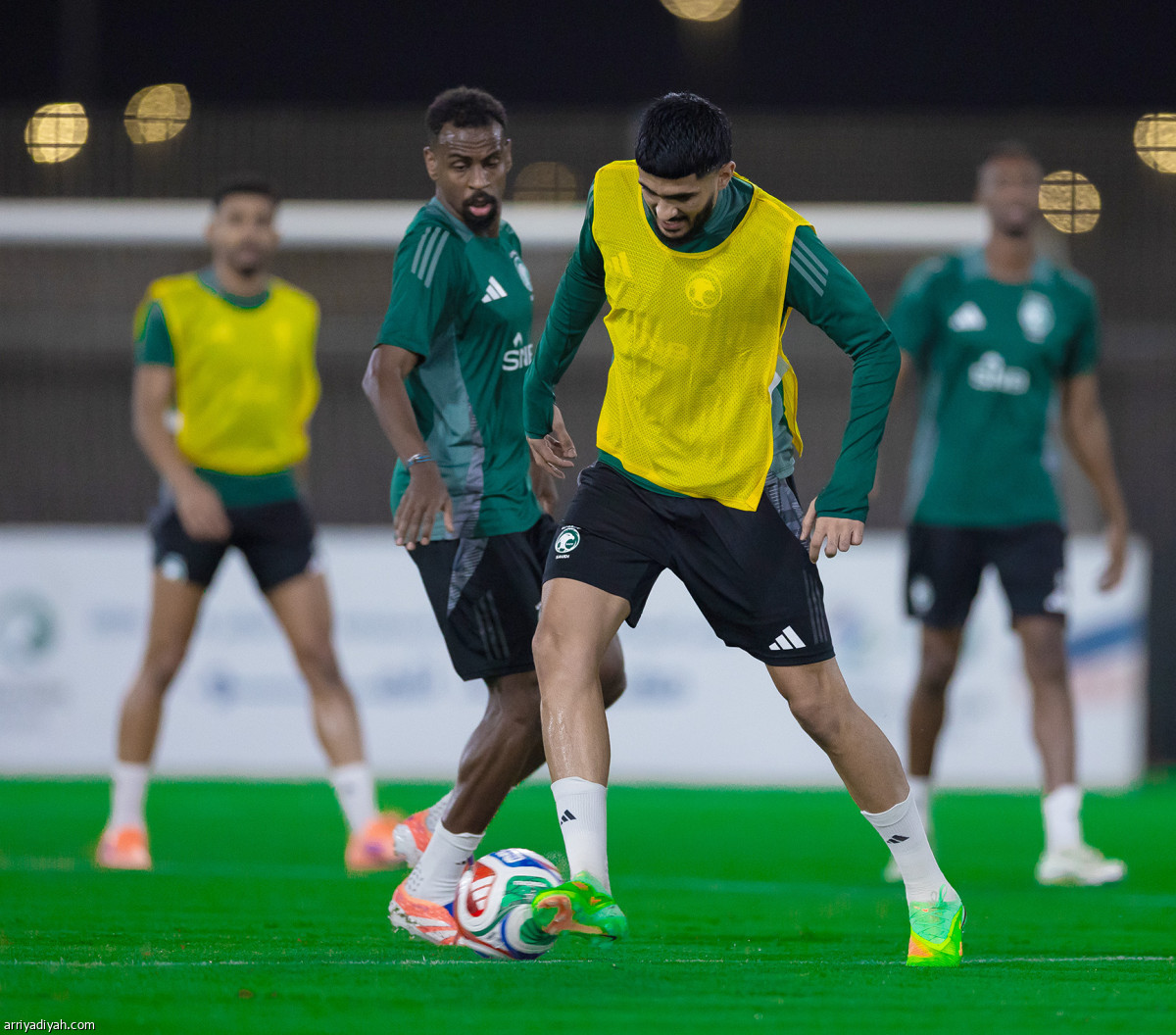 الشهراني يدخل المعسكر