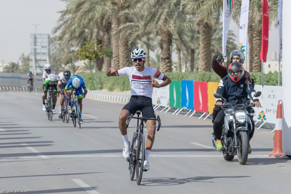 الحويل يفضّل
الصافرة على الحزم