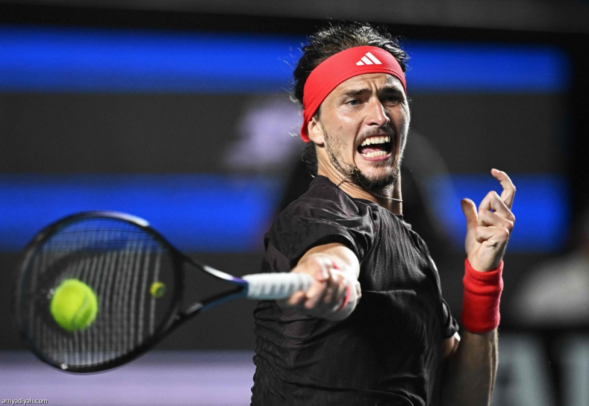 زفيريف ينطلق